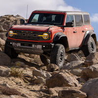 ¡Brutal! El nuevo Ford Bronco Raptor es una bestia parda ensanchada 25 cm y con 400 CV