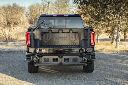 La fibra de carbono no es sólo para deportivos: General Motors apuesta por usarla en las cajas de sus pick-up