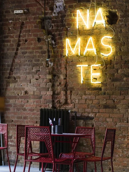 De estilo urbano asiático, así de curioso es el restaurante eatDOORI en Frankfurt