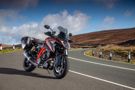 Ktm 1290 Super Duke Gt 2019 002
