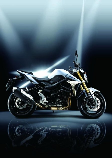 Suzuki GSR 750 presentada a la prensa
