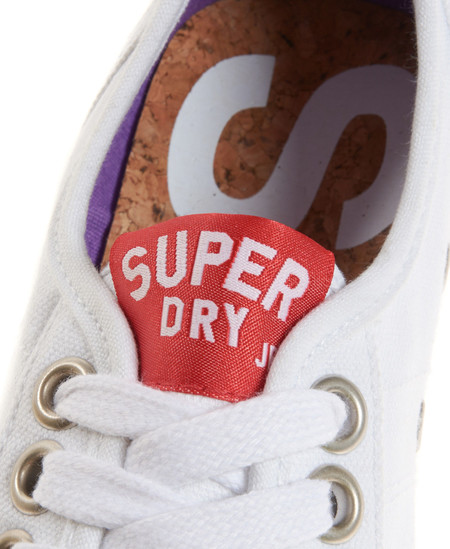 Zapatillas blancas para chica Superdry por 7,95 euros y envío gratis en eBay
