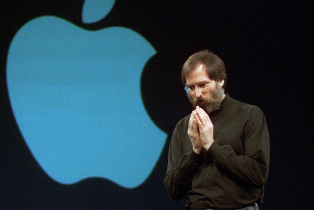 "Construir la tecnología hacía atrás". El error de Steve Jobs que acabó afianzando la filosofía de producto de Apple