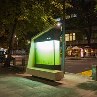 Ni hojas, ni ramas: los "árboles líquidos" de Belgrado son la fascinante solución biotecnológica para limpiar el aire de las ciudades 