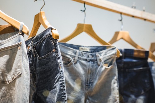 9 pantalones vaqueros rebajados en Amazon hoy: Levi's, Wrangler, Pepe Jeans y Replay desde sólo 18 euros