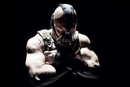 Del cine a la vida real. Tom Hardy se hace el héroe y caza a los ladrones de un scooter, ¡a pie!