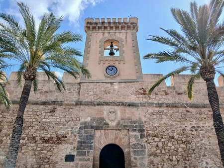 Pueblo Pesquero Masificado Turistas