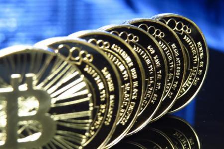 Dorian S. Nakamoto niega ser el creador de Bitcoin