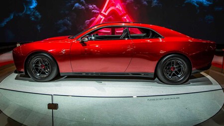 Dodge Charger Daytona Srt Stryker Red