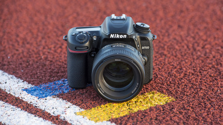 Nikon D7500, Fujifilm X-T2, Olympus E-PL8 y más cámaras, objetivos y accesorios en oferta: Llega Cazando Gangas