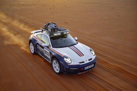 Porsche 911 Dakar corriendo