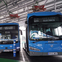 El Ayuntamiento de Madrid se ha gastado 80 millones de euros en 120 autobuses eléctricos. Parecen muchos, pero no lo son 