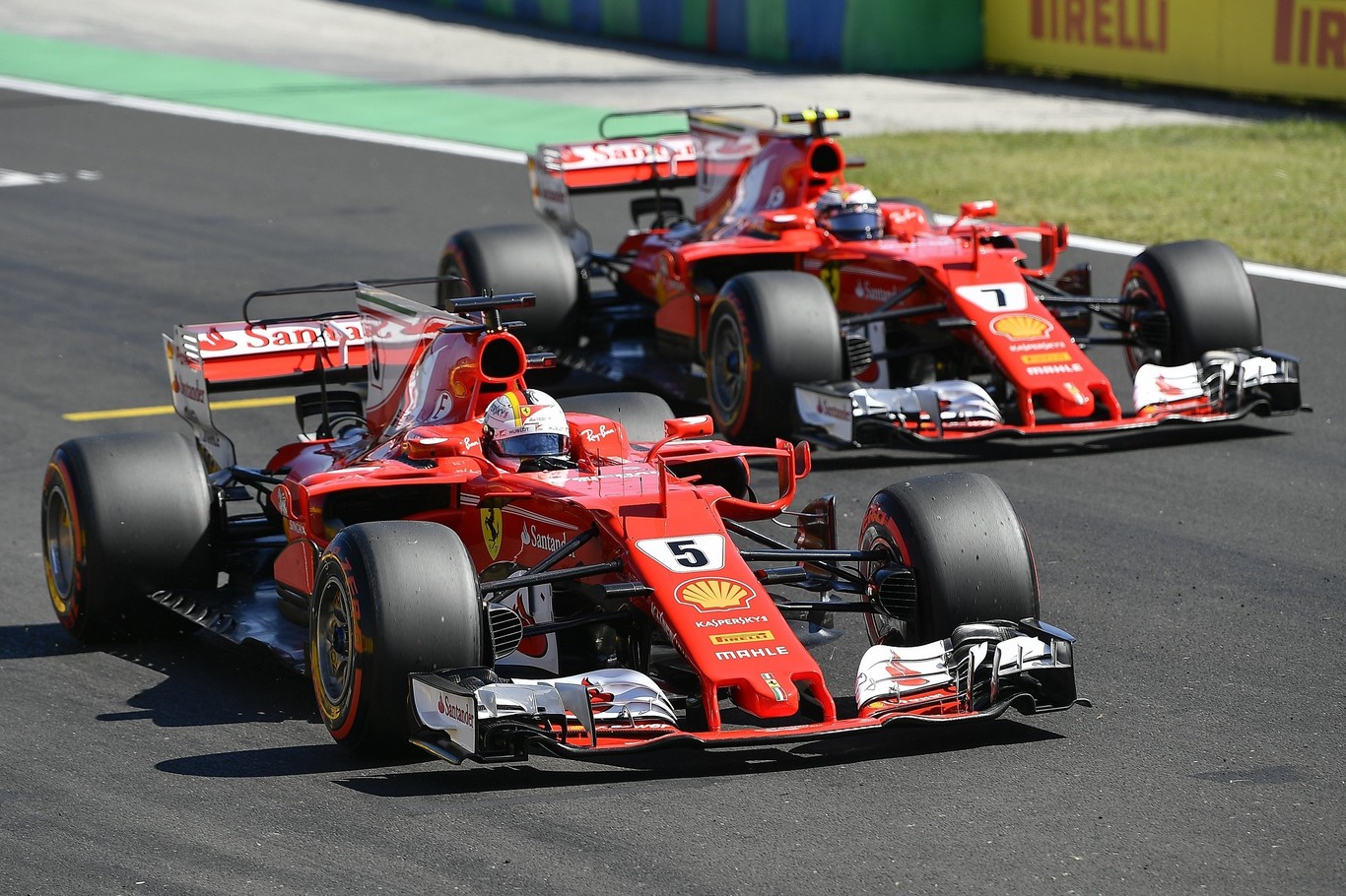 Vettel conquista el GP de Hungría y adelanta a Hamilton por 14 puntos en el campeonato