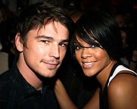 Romance bomba: Rihanna y Josh Harnett