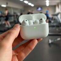 Llevo semanas entrenando con los AirPods Pro 3 y tengo sentimientos encontrados: no se mueven ni un milímetro, pero me dan un calor que no esperaba