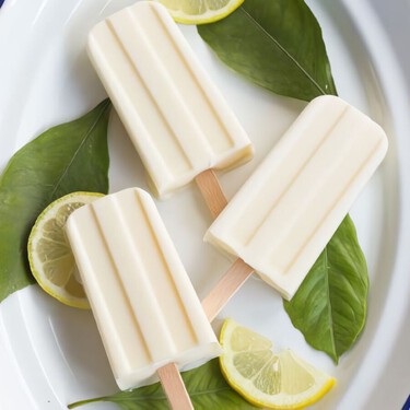 Los polos caseros más refrescantes, cremosos y fáciles se hacen solo con tres ingredientes en 10 minutos