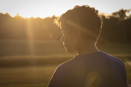 Una suspensión no son vacaciones, la lección de una madre para enseñarle disciplina a su hijo