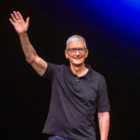 El último "gran favor" de Tim Cook a Apple es irse por la puerta de atrás justo antes de presentar el producto de la década