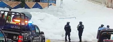 Lluvias e inundaciones provocaron una espuma tóxica en Naucalpan: cuál es la razón de su formación y efectos en la salud 