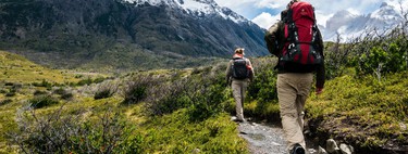 Decathlon rebaja 40 euros estas botas impermeables que te llevarás puestas para hacer senderismo por su comodidad
