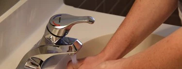 Cómo quitar la cal de los grifos: trucos, productos y todo lo que necesitas