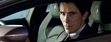 Bruce Wayne parece empeñado en que todo el mundo se entere de que es Batman cuando conduce su Lamborghini 