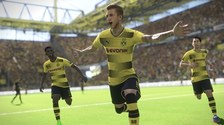 PES 2018 nos recuerda que sale mañana con un pique entre Reus y Aubameyang en vídeo