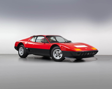 El Ferrari BB 512i no debe su nombre a aquello de Berlinetta Boxer, sino a Brigitte Bardot