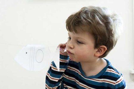 Juguetes caseros: un pez que vuela
