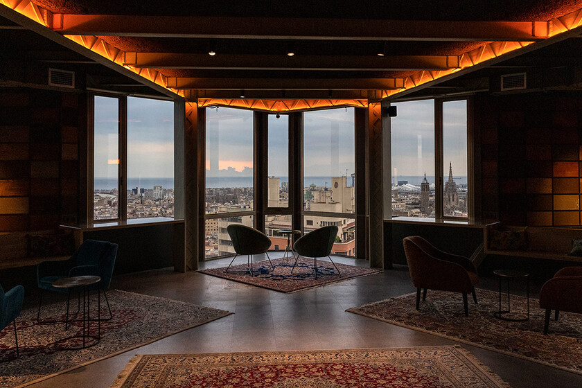 Barcelona has a new and spectacular panoramic viewpoint to observe the city from a bird’s eye view and is ideal for a getaway Barcelona has a new and spectacular panoramic viewpoint to observe the city from a bird’s eye view and is ideal for a getaway