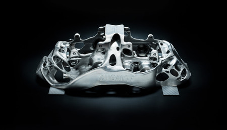 ¡No apto para cardiacos! Así prueban el cáliper impreso en 3D de Bugatti a 375 km/h