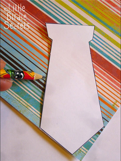 Paso a paso tarjeta corbata amarilla