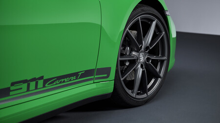 Porsche 911 Carrera T 12