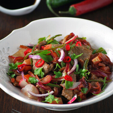 Ensalada tailandesa de ternera, receta de inspiración thai