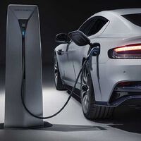 Ferrari, Lamborghini y otras marcas de superdeportivos tendrán que fabricar coches eléctricos en 2030 si quieren sobrevivir