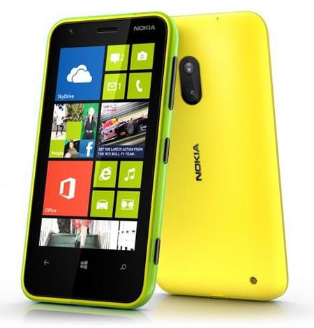 Nokia Lumia 620: 5 megapíxeles, flash LED y vídeo a 720p, a un precio asequible