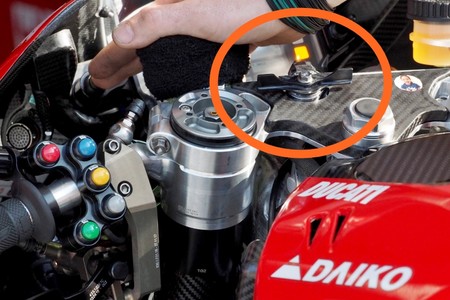 Un tornillo, un cable y más aerodinámica: Ducati sigue buscando cómo marcar la diferencia en MotoGP