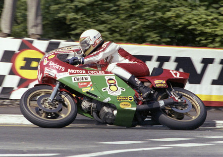 El piloto de motos Mike Hailwood tendrá su propia película sobre su victoria en la Isla de Man con una Ducati 900SS