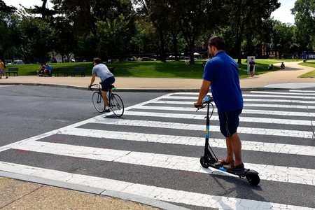 La fiebre del patinete eléctrico y sus consecuencias: las ventas suben un 1.000% y el precio medio se mantiene en 300 euros