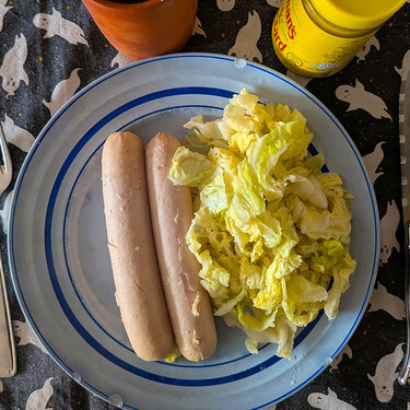 Esta cena rápida me la enseñó mi madre, se prepara en menos de 10 minutos y no hay que ser alemán para que te guste