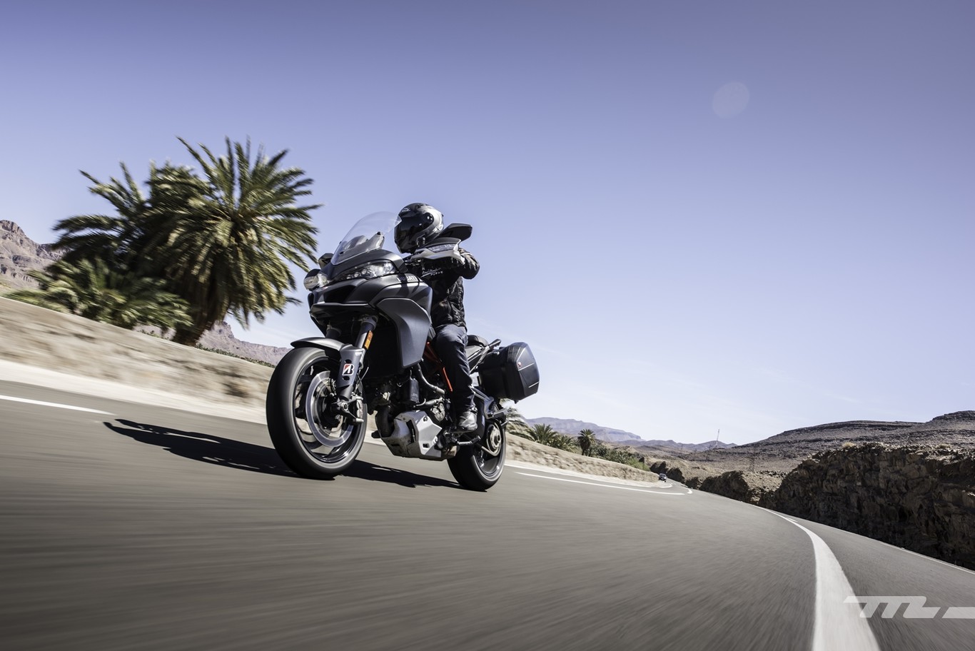 Probamos los Bridgestone Battlax T31: neumáticos de moto con el equilibrio perfecto entre sport y turismo