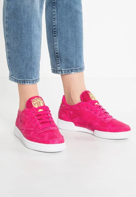 60% de descuento en las zapatillas Club C 85 EH Reebok Classic en rosa: ahora pueden ser tuyas por 35,95 euros 