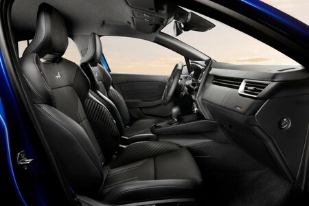 Renault Clio 2023 asientos delanteros