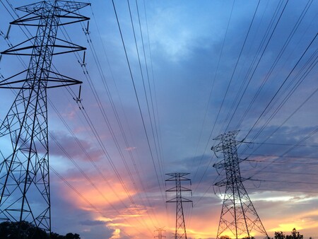 Cómo saber si puedes abaratar tu factura eléctrica rebajando la potencia máxima contratada