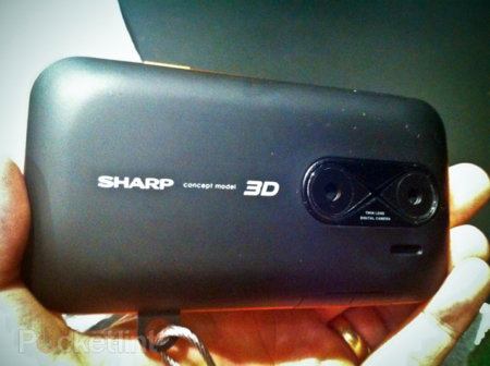 Sharp mira al futuro mostrando prototipos de móviles con cámaras 3D