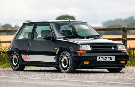 Este Renault 5 GT Turbo es uno de los pocos que han sobrevivido y busca nuevo hogar: se subasta en septiembre