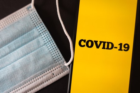 Estos son todos los documentos sanitarios que necesitarás para viajar: pasaporte COVID, certificado de vacunaciones, PCR y más