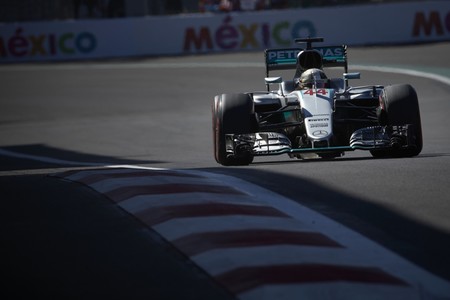 Hamilton se queda a 19 puntos de Rosberg tras la victoria en el GP de México de F1