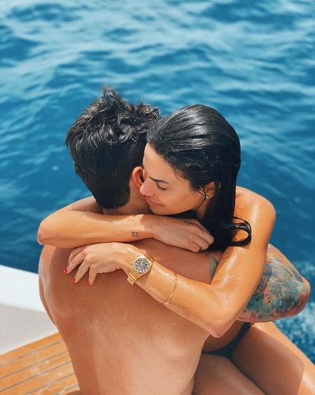 Los shippeos más importantes del verano, ¿me acompañas a sujetar esta vela?