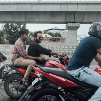 La madre de todas las multas se la ha llevado este indio: el mismo radar le ha pillado 146 veces sin casco